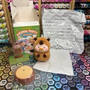 Lulu the Piggy Animal Party Figure ToyZero+ opened blind box Capybara